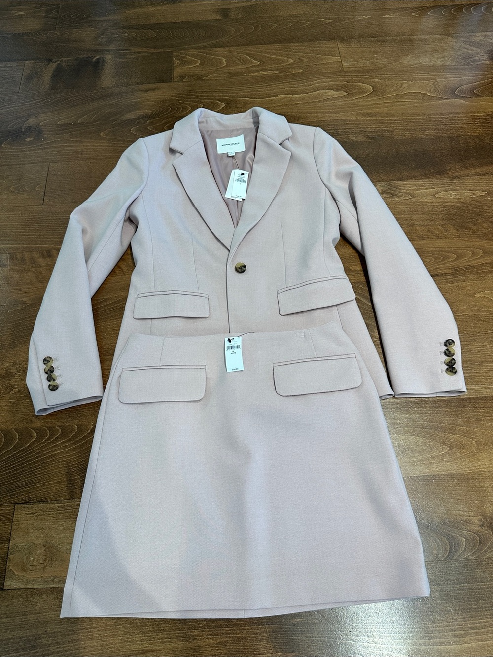 Banana Republic pink suit NWT